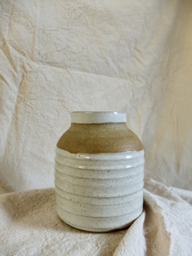 Vase with bare shoulders