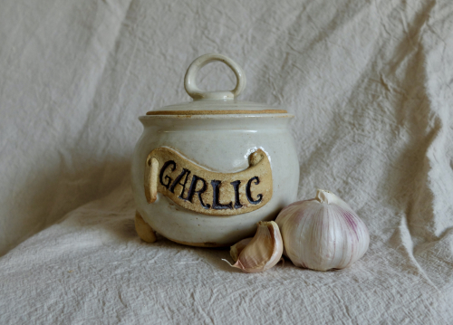 Gabrielle garlic keeper